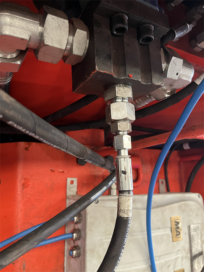 本安防爆在线油液监测装置：煤炭矿井设备油品实时监测预警系统