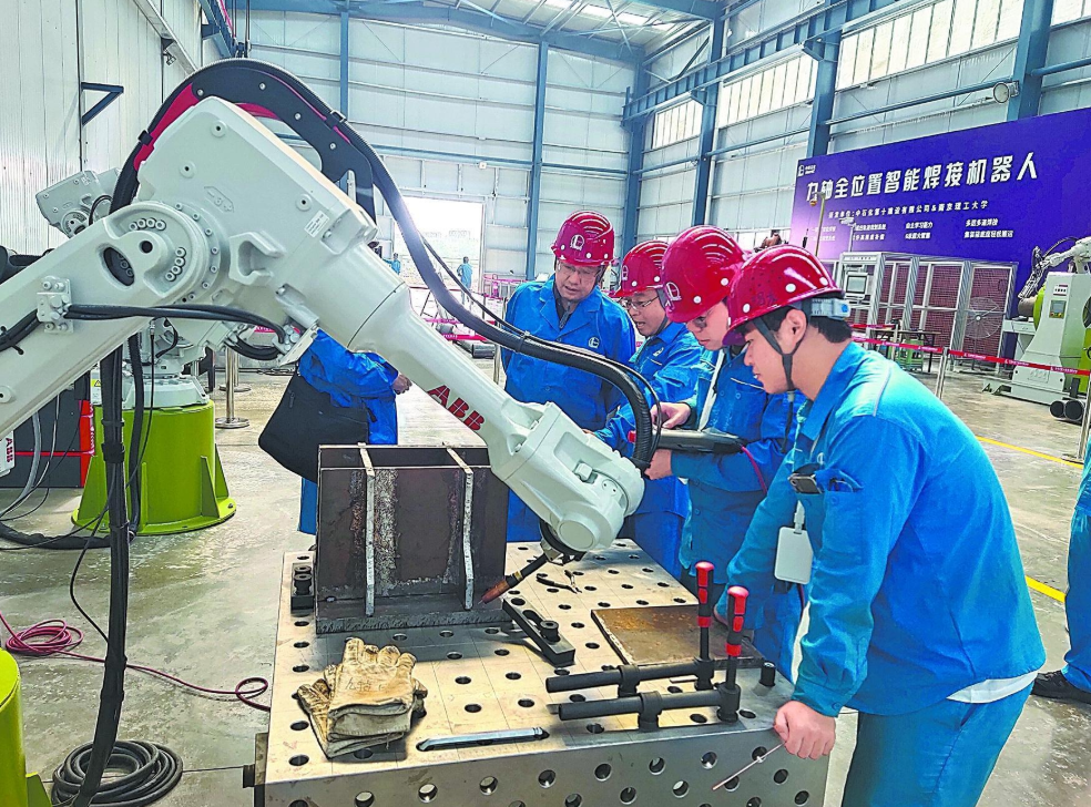 AI赋能科研与石油化工行业：智能发现引领高效变革