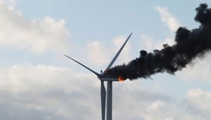 风电抗磨液压油变黑说明油已经变质？在线监测