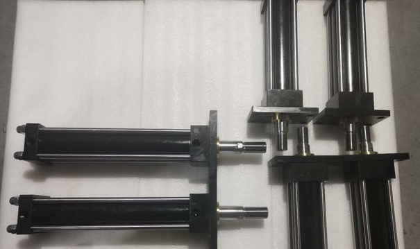 液压油缸动作的工作原理是什么？油液在线监测工厂来介绍